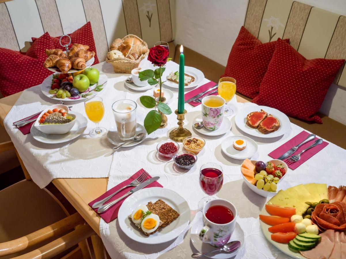 Gartenhotel Rosenhof Bei Kitzbuehel Оберндорф-ин-Тирол Екстериор снимка