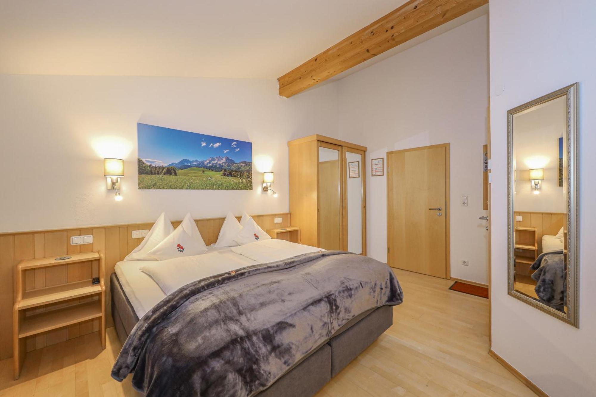 Gartenhotel Rosenhof Bei Kitzbuehel Оберндорф-ин-Тирол Стая снимка